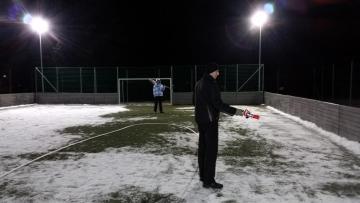 Príprava ľadu na umelej tráve Príprava ľadu na umelej tráve