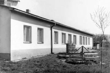 Bývalá materská škola - v súčasnosti reštaurácia P Bývalá materská škola - v súčasnosti reštaurácia P