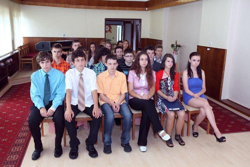 Fotogaléria Odovzdávanie vysvedčení deviatakom (28.6.2012) (31) Odovzdávanie vysvedčení deviatakom (28.6.2012)