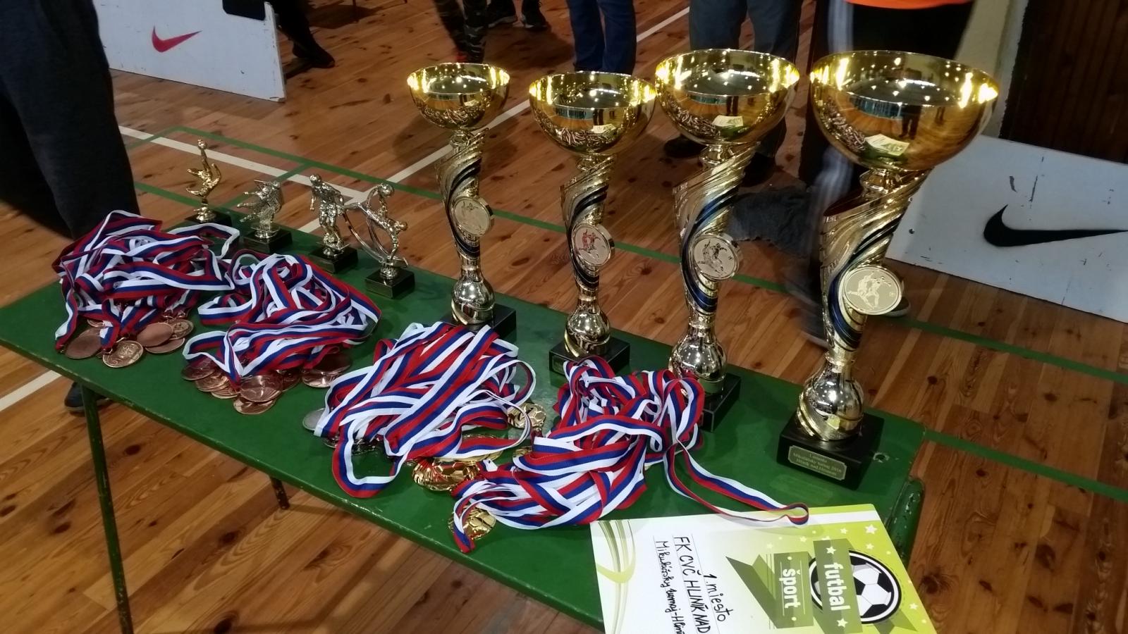 Fotogaléria Mikulášsky turnaj vo futbale (13) Mikulášsky turnaj vo futbale
